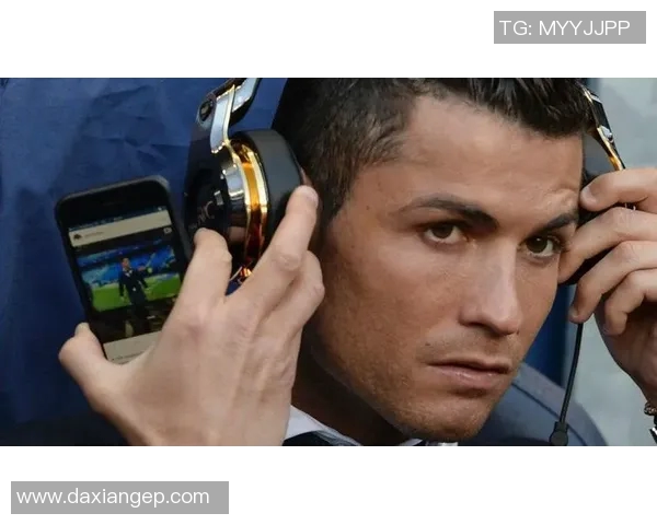 当今世界足坛风云人物：梅西、C罗与新生代天才的竞技对决